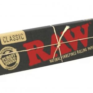 Feuilles RAW Black Classic Kingsize Slim